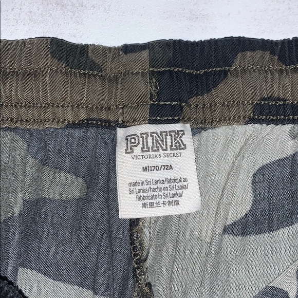 High-Waist Camo Jogger - Picture 3 of 3